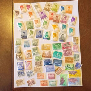 🌴3/$15🌴 Vintage stamps from Indonesia